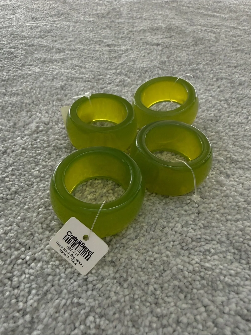 Crate & Barrel Set of 4 Green Napkin Rings